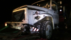 В Башкирии на трассе Нефтекамск-Дюртюли «Fiat Albea» столкнулся с эвакуатором